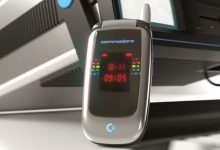Commodore has dropped the price of its retro phone by $100 ahead of preorders
