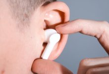 How do translation earbuds actually work?